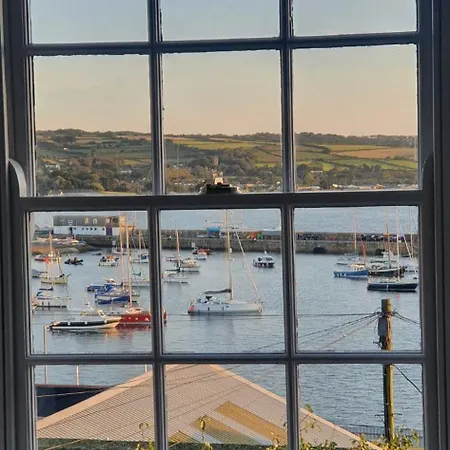 New~Breathtaking Bay Views~Chapel Street~Penzance Apartment Exterior photo