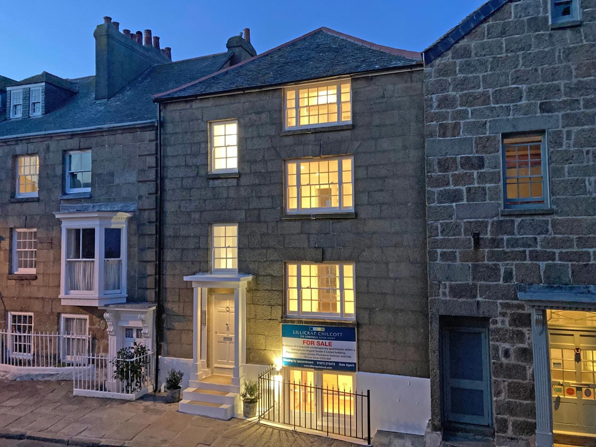 New~breathtaking Bay Views~chapel Street~penzance Apartment *