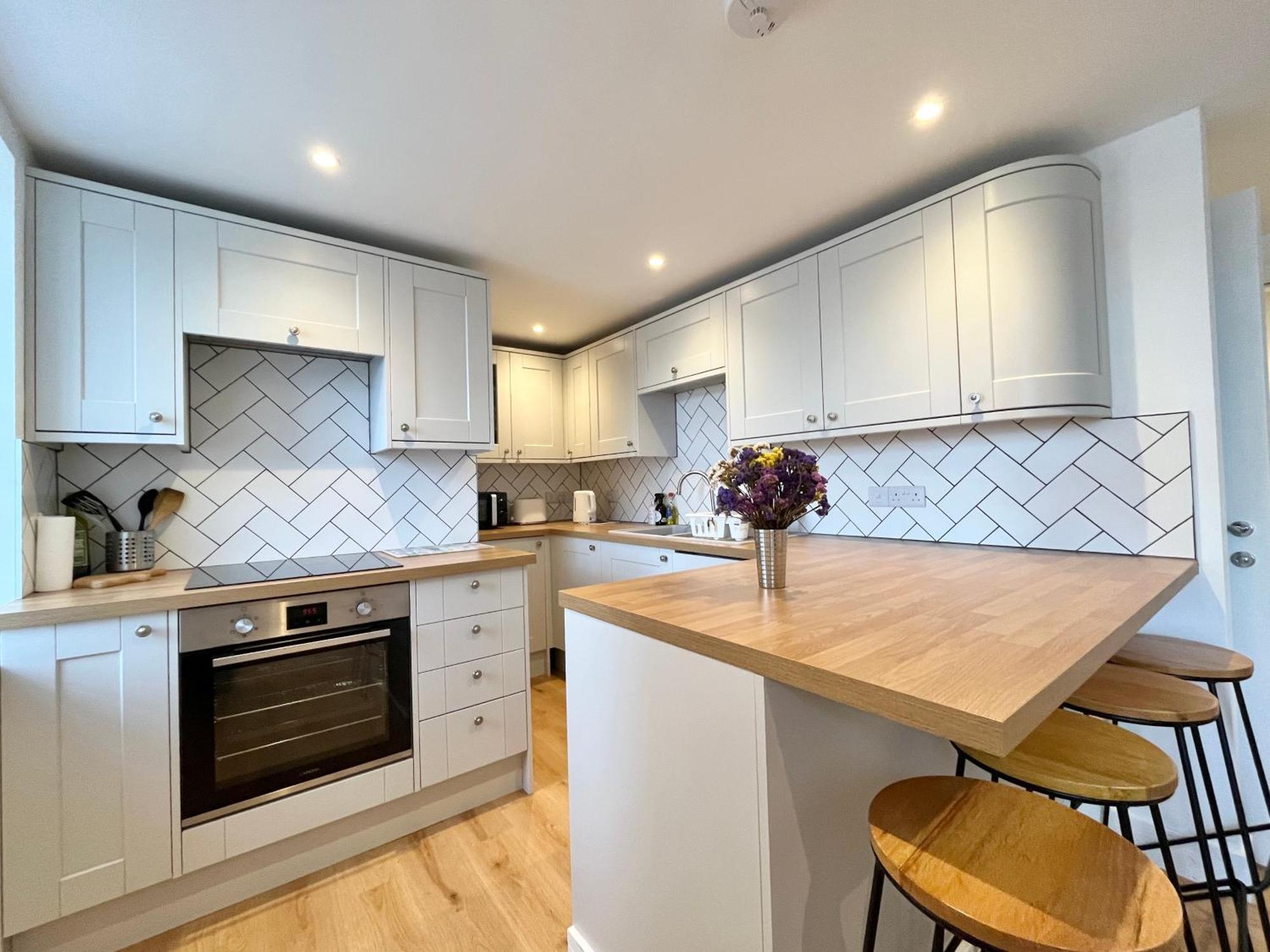 New~breathtaking Bay Views~chapel Street~penzance